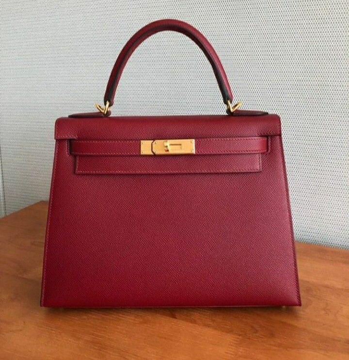 YolandaBulirani's tweet photo. Medium Size handbag =Mk28,000. Will be in by month end. Taking orders on WA 0999573702
#YExclusive https://t.co/MeymrIaslY