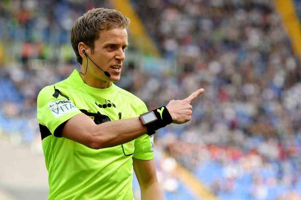 RomaTalkRadio's tweet photo. #MilanRoma: arbitra #Chiffi.

#ASRoma #SerieA https://t.co/k6QMrvZmRb