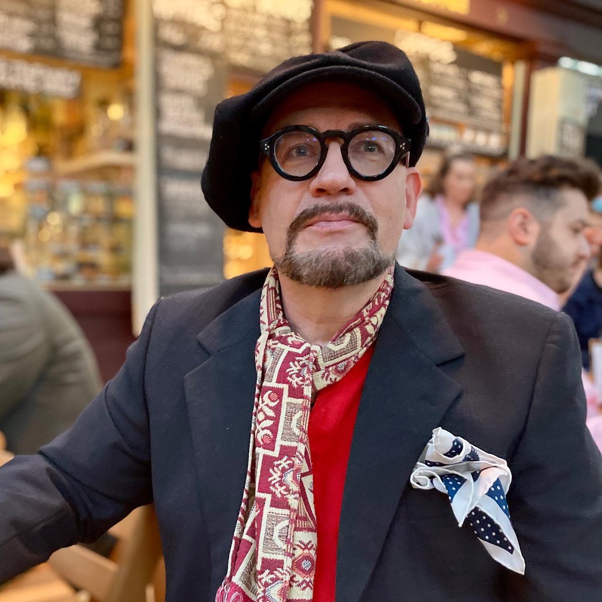 Hatdandy's tweet photo. A MANCHESTER BEE & THE DUDES
.
#Nellythehat & #MrsNTH a #finalhurrah @altymarket before back to the #dailygrind
.
@dudesfactory skull pin in the @hatrats oversize #bigapplecap @themanchestershop busybee #beanie https://t.co/QGuoS5WabO