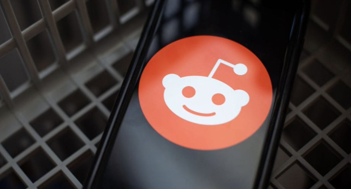 On December 15, Reddit confidentially filed paperwork to go public this year, but disclosed no financial details and said it still hasn't determined how much it's looking to raise. Its latest valuation is $10 billion after funding in August trib.al/o1LG6vM