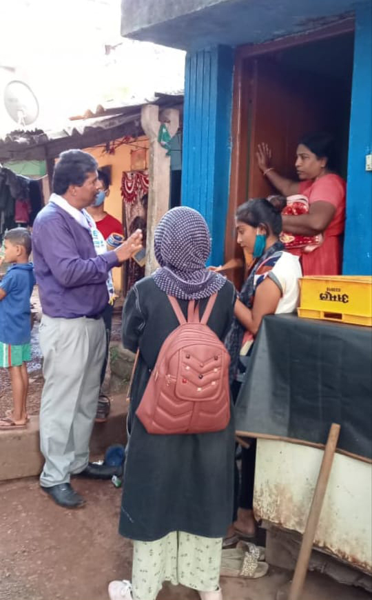 NonuNaik's tweet photo. Door-to-door campaign in Priol Assembly Constituency.

#EkChanceKejriwalak  

@AAPGoa https://t.co/SvAnfi2rbQ