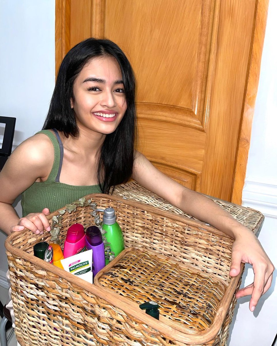 vivoreehours's tweet photo. #Vivoree | @vivoree https://t.co/2MlPvdC9hE