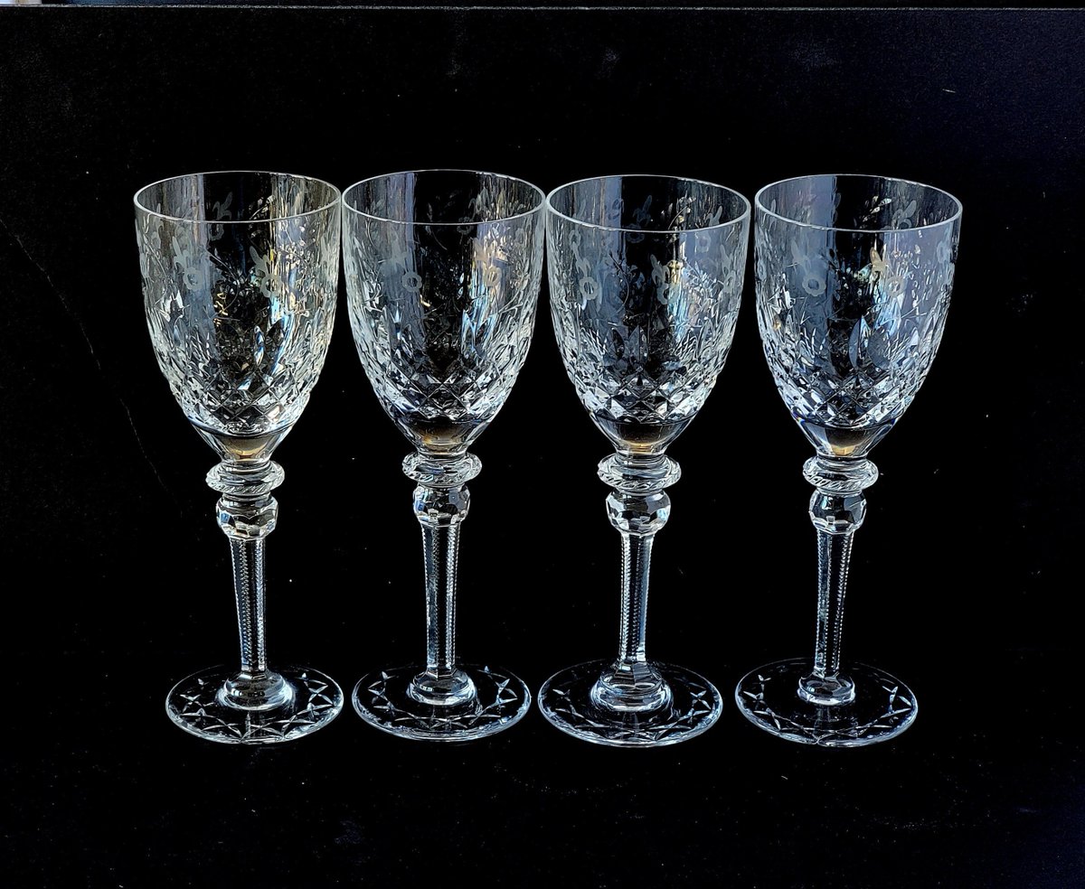 Modern_Picks's tweet photo. Excited to share the latest addition to my #etsy shop: 4 Vintage Rogaska Gallia 7 3/4 Wine Glasses https://t.co/o4wxiqunEE #christmas #no #glass #oldfashioncrystal #crystalchampagne #etchedrogaska #rogaskagallia #rogaskastemware #galliastemware https://t.co/GQfvxsRVYZ