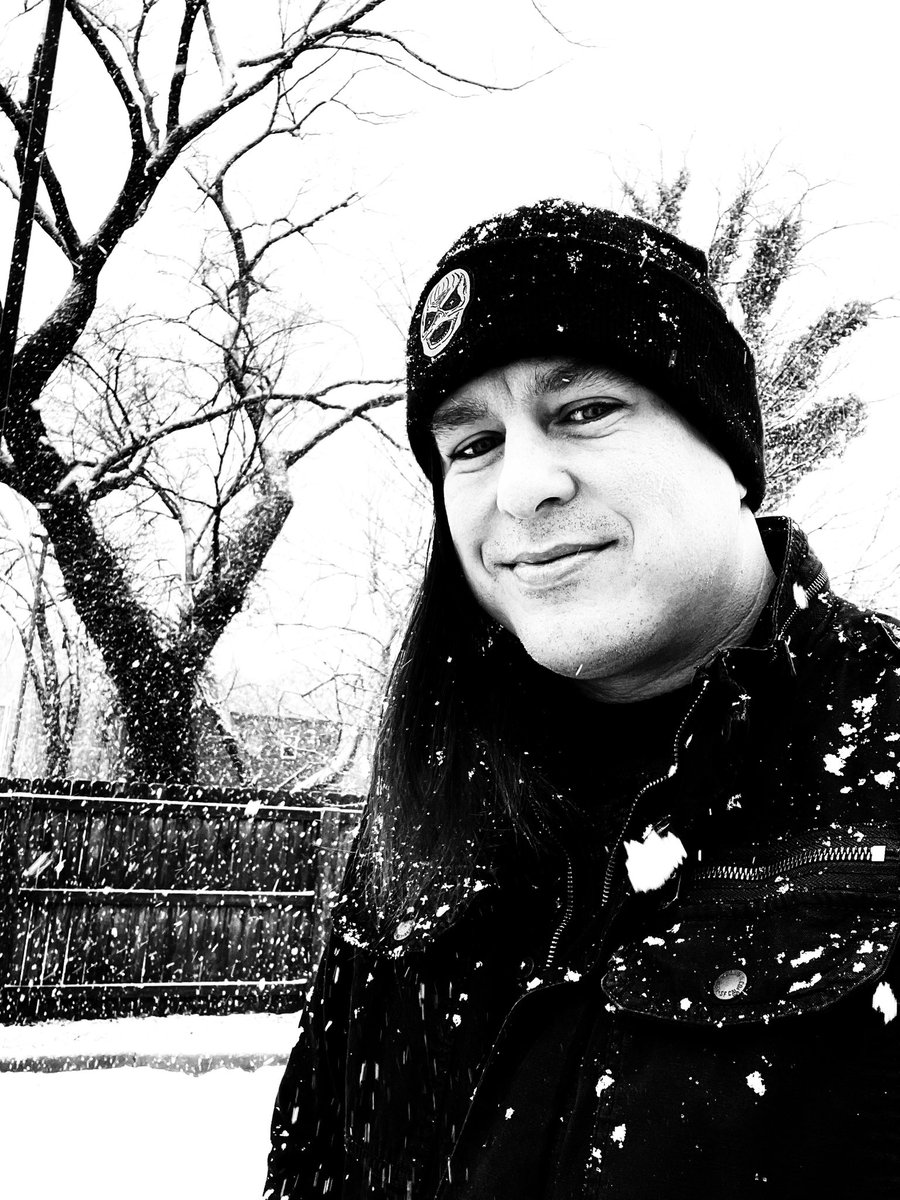 Andy_Deane's tweet photo. At this point I can confidently say that I will always be excited about the first snowy day of winter! ❄️☃️ https://t.co/HzIm5233HU