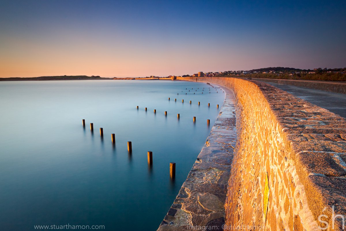 StuartHamon's tweet photo. Vazon Bay at Sunset - Guernsey, Channel Islands
@CanonUKandIE @VisitGuernsey @DCamMag 
https://t.co/evb8UzOkG0 
#landscapephotography #Guernsey #CanonFavPic #sunsets #travelphotography https://t.co/UrjVOUL6Qu