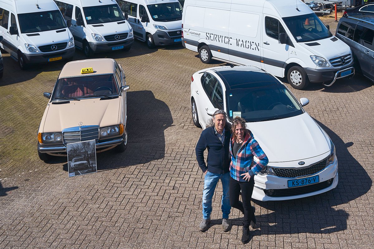 basvanderpol's tweet photo. Deze week mag ik op uitnodiging van het Tilburgse bedrijfsleven de #BORTaward uitreiken. Drie maatschappelijk betrokken ondernemers uit onze stad zijn genomineerd: #CoreDux @MoergestelBV & @TaxiKorthout Voor hun duurzame bijdrage aan onze stad en economie https://t.co/iio7n8ywcH