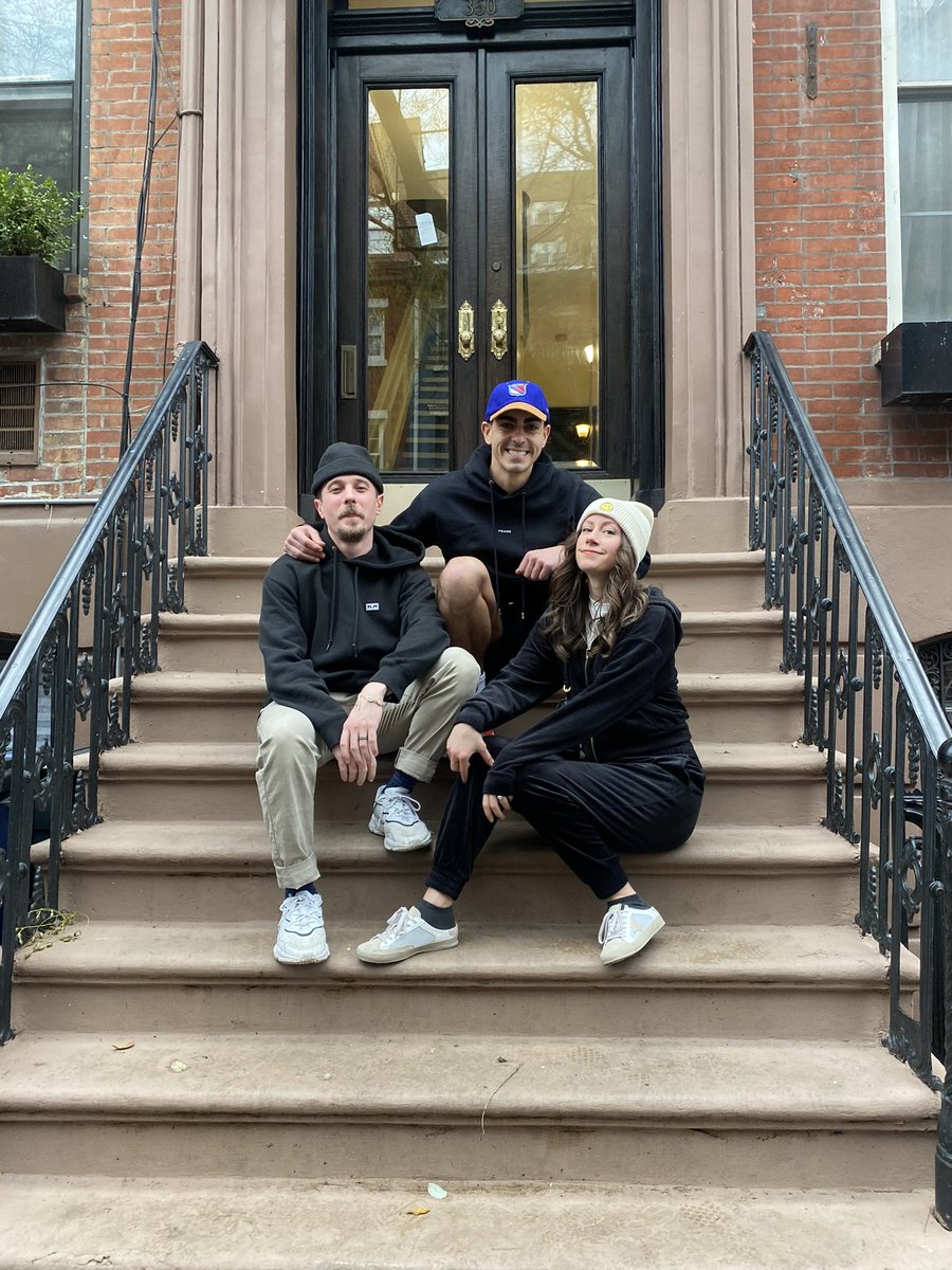 JohnlukeLis's tweet photo. 2022 😘❤️‍🔥🍄🙆🏻‍♂️🍑 https://t.co/AKxotUEk7N