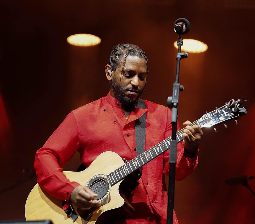 MissFerrySwag's tweet photo. The king of unity, soul, romance, humanity, passion, pain, self-awareness, gentleness, morality, vulnerability, therapeutic messages, wisdom, stage presence, movement, vocals, unsurpassed falsetto, melanin &amp; enchantment.

Happy 36th birthday to the king &amp; my hero @Lloyd_YG! 🤎♾ https://t.co/F0J69DmnOF