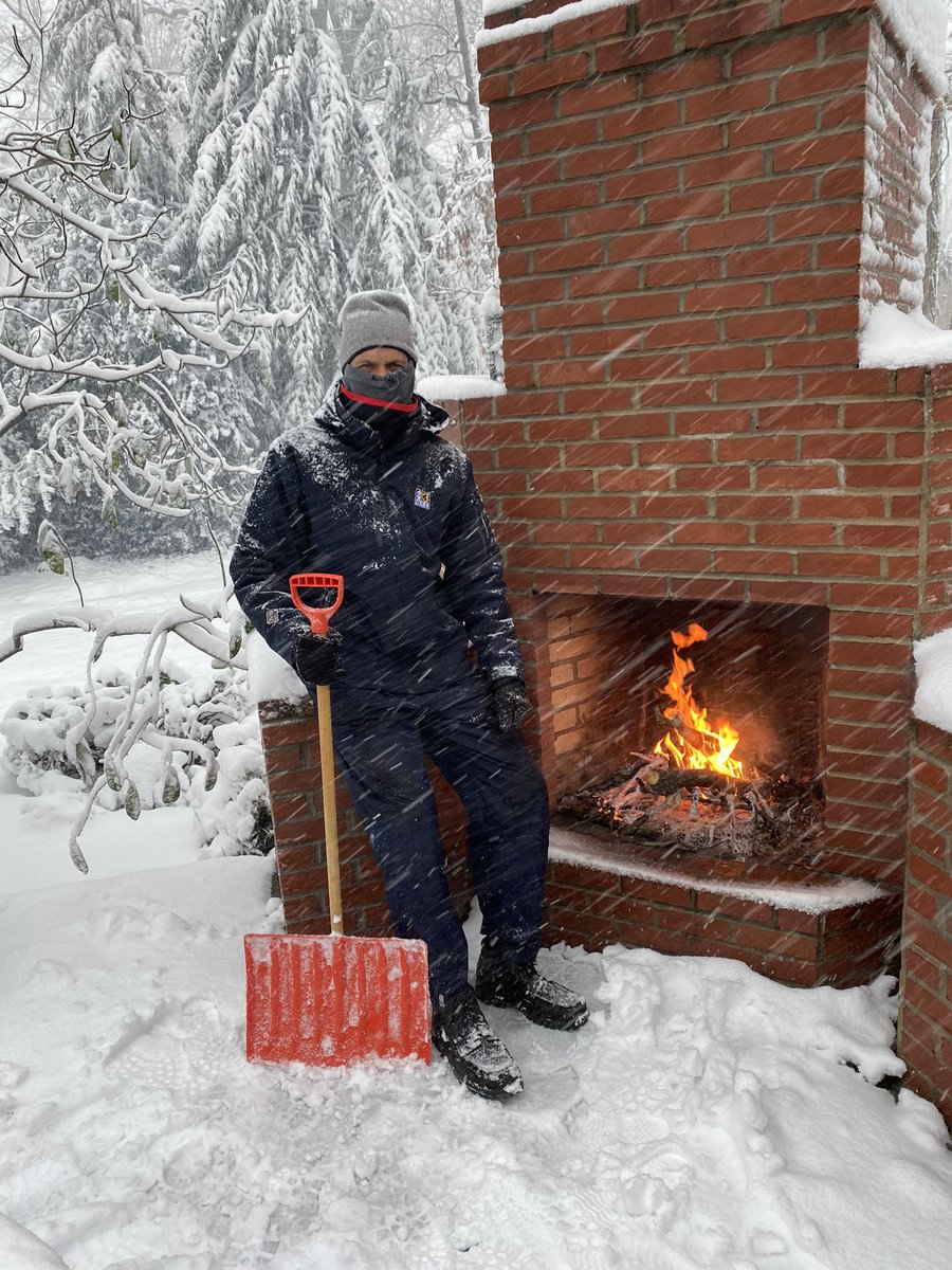 megganphone's tweet photo. @MarkWJZ isn’t a snow fan, but he made the best use of an outdoor fireplace, at home in Anne Arundel County, before heading into work. #BeOnWJZ @wjz @WJZweather https://t.co/9yeDFUGduQ