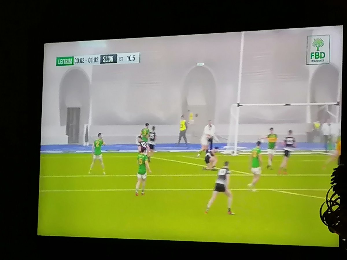 halligansinead's tweet photo. Indoor football on a Monday night and it's live streamed.. 2022 not looking bad so far!. @ConnachtGAA #FBDLeague #LEIvSLI https://t.co/TdcPVpXOF7
