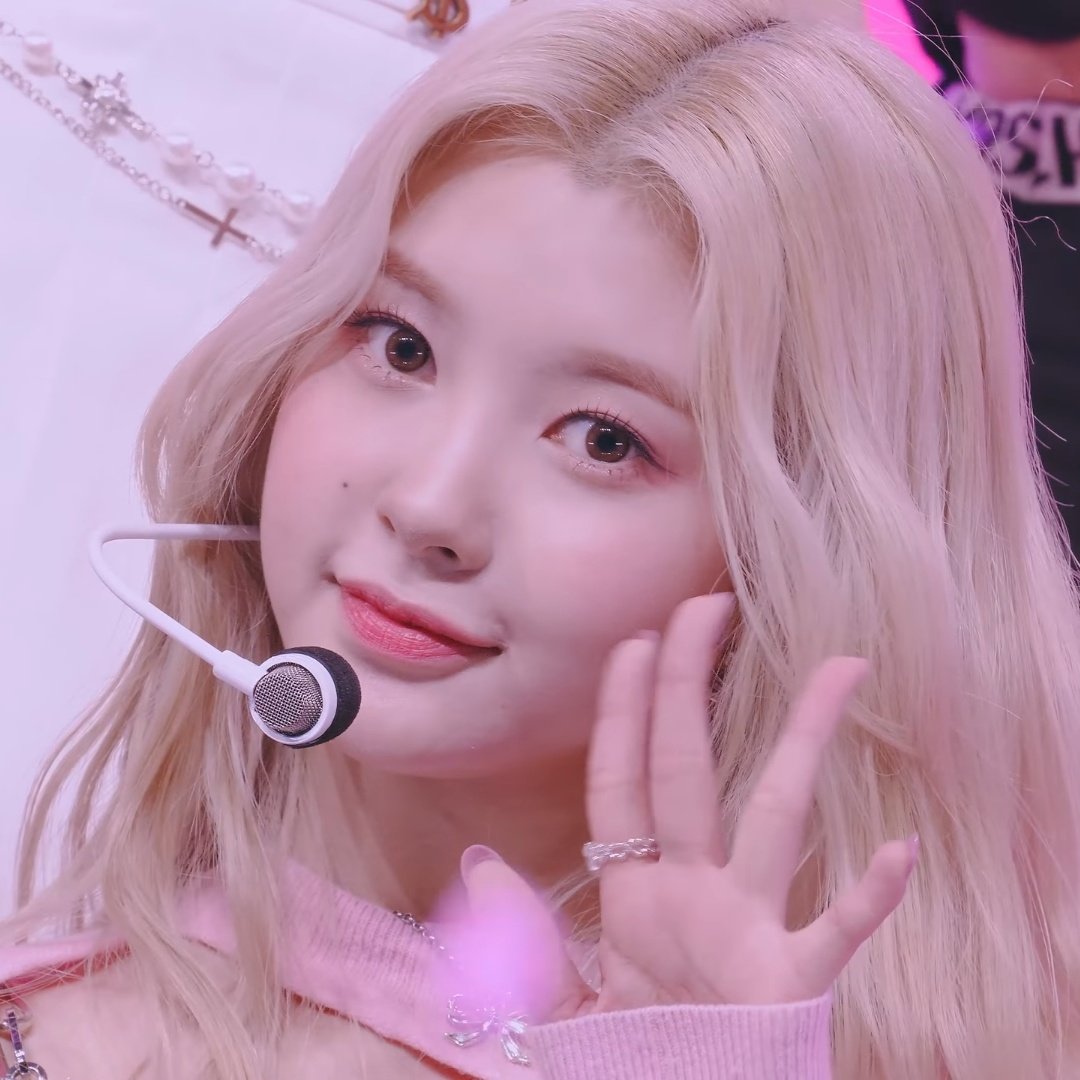 archivekdayeon's tweet photo. she ♡

꒰ #DAYEON #김다연 #Kep1er #케플러 ꒱ https://t.co/BzDmhp55Vm