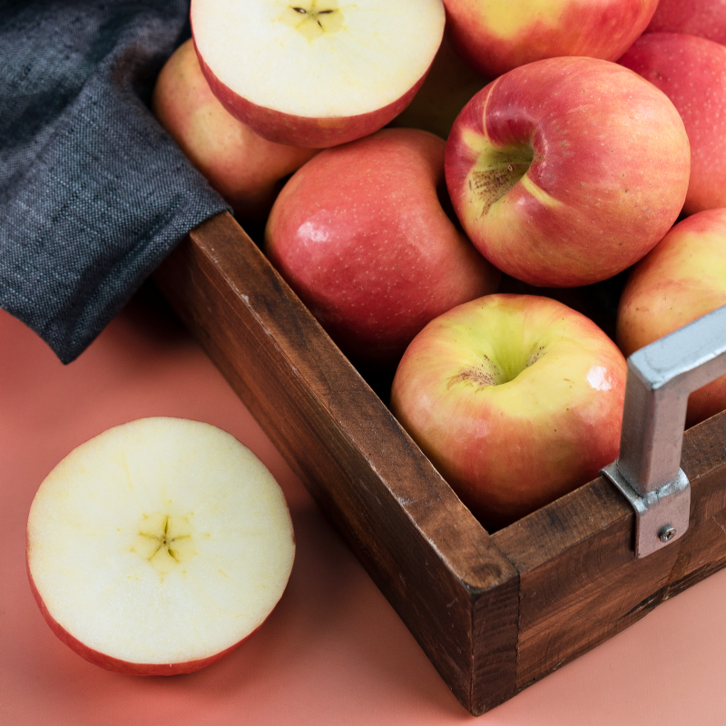 SpecialtyProd's tweet photo. DID YOU KNOW Pink Lady Apples have rigorous quality standards in order to be sold under the Pink Lady name. Apples that don't meet these standards are sold as Cripps Pink. #specialtyproduce #pinkladyapples