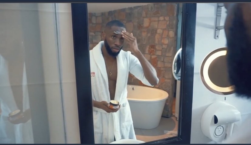 privatelypoppin's tweet image. Naaaa man peep the skin🥰💃💃💃
CONGRATULATIONS EMMANUEL 
EMMANUEL X RIXARI 
#EmmanuelXRixari
#EmmanuelXRixariSkinSecrets 
#EmmaRose