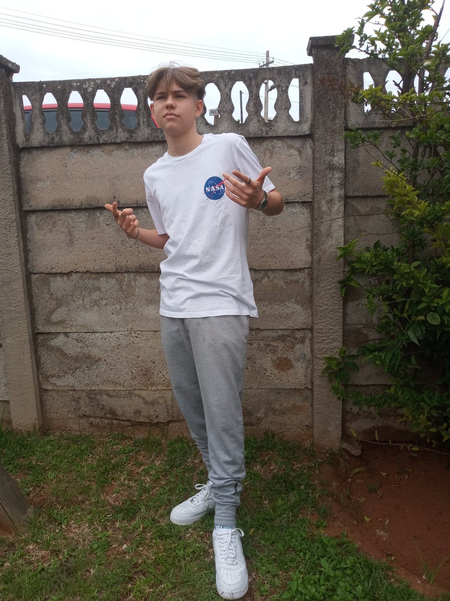 Dylan Umlethu tweet media