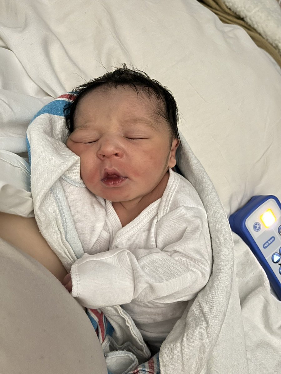 Silly_Jilly09's tweet photo. Hey guys look what I made 💙 
Say hello to Chaz “Xander” Alexander Ferdinand, Jr.  

12/29/21 
7 lbs 1 oz  
21” of perfection  

@cferdinand_21 and I are absolutely obsessed. https://t.co/IxAY7cEjv9