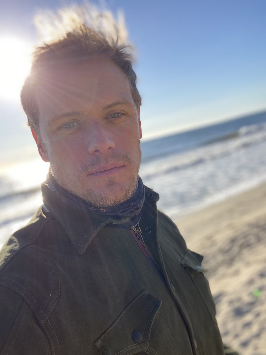 Blowing away the cobwebs and looking forward to what 2022 has to offer!
(Must learn to take a selfie)🤦