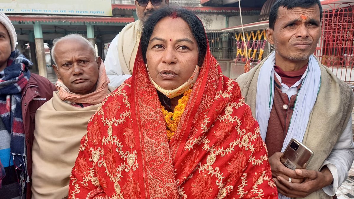 darbhanga_dm's tweet photo. अम्बेदकर सभागार में जि0 नि0 पदा0(पंचायत)-सह-जिलाधिकारी, दरभंगा डॉ. त्यागराजन एस.एम. के द्वारा जिला परिषद् के सभी 47 प्रादेशिक निर्वाचन क्षेत्र के नवनिर्वाचित सदस्यों को रा0 नि0 आयोग नियुक्त प्रेक्षक, उ0वि0 आयुक्त, मधुबनी विशाल राज की उपस्थिति में पद एवं गोपनीयता की शप�� दिलायी। https://t.co/dUv8RSmKU6