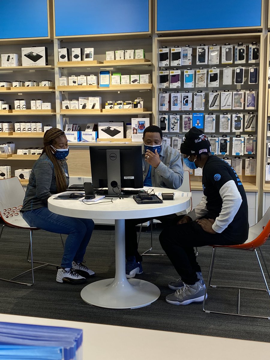 StratPAC336's tweet photo. ASM @KingWill_IAM coaching UP @rb978r @BrittanyMooreWS for success as they are transitioning off TUV & hitting the floor next week ๐๐ฅ๐ค #LifeATATT #CoachThemUp https://t.co/FJopf8vFOs