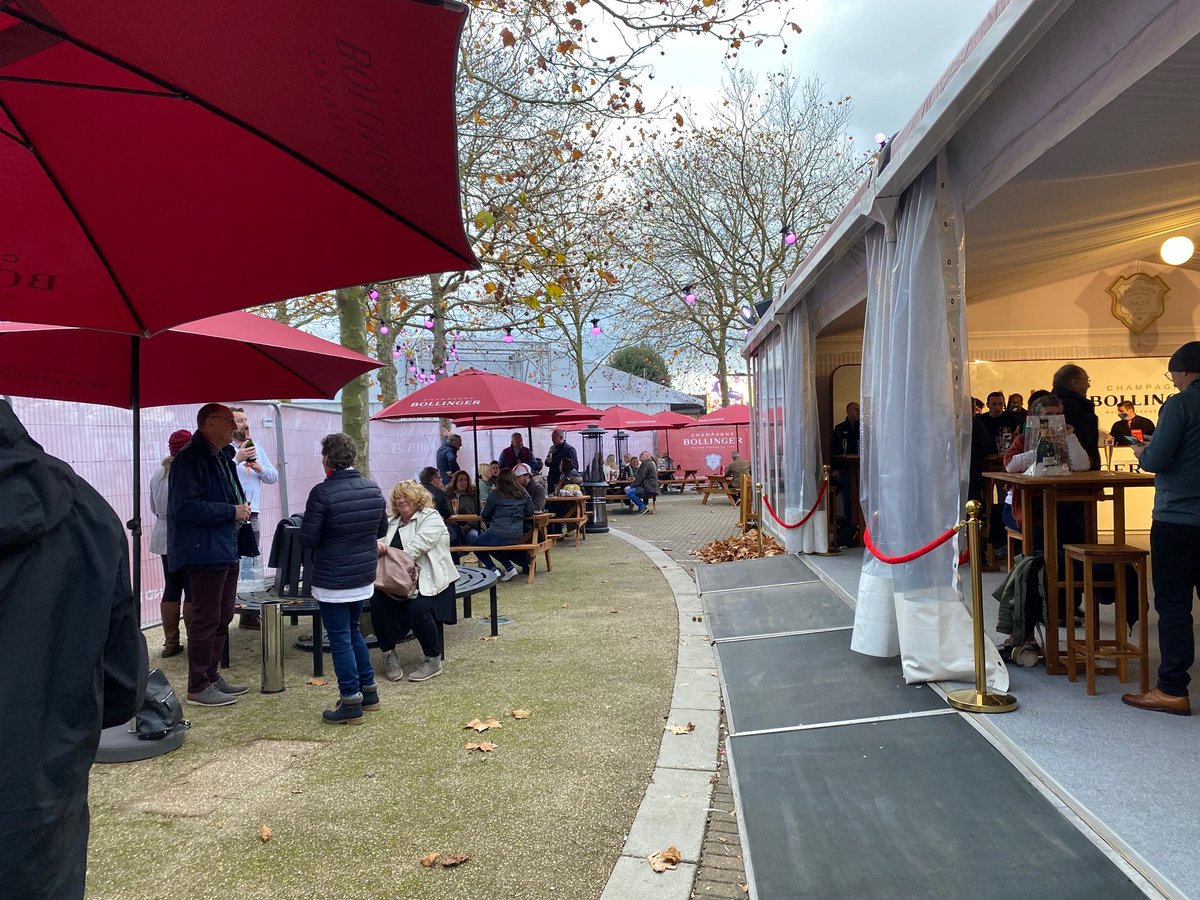 Peachy_Pro's tweet photo. Back in November we were back at @Twickenhamstad for the autumn Internationals with @BollingerUK. A new design for better ventilation was well received by all who enjoyed the bar. https://t.co/NiRxkOuG5E