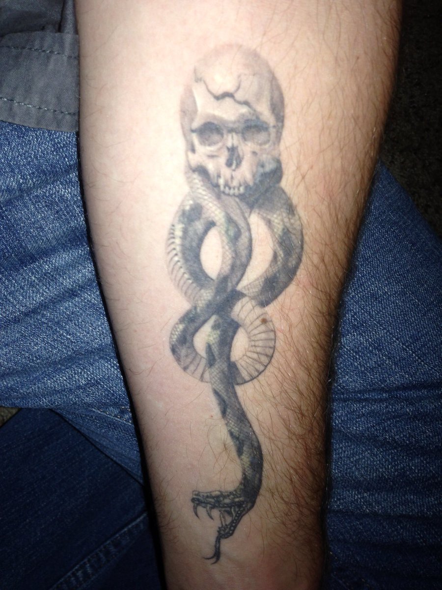 sinvendetta's tweet photo. 10 Years Ago today, this Hufflepuff got the Dark Mark branded onto his left forearm! #DarkMarkTattoo #HarryPotter https://t.co/d20346ED2l