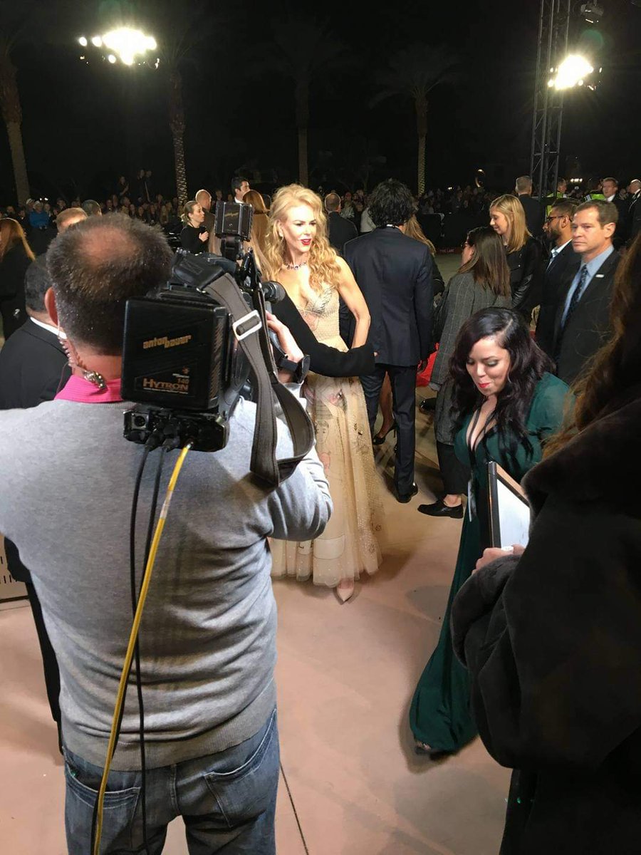 5 years ago today...

I may or may have not grabbed Nicole Kidman's arm *LIVE* on TV &amp; made her do an interview with us (her people were NOT happy 💪🏾 but I understood MY assignment 😏) #SheWasPoliteAFtho 🥰

🎞️📺❤️🎥🎬🎞️📺❤️🎥🎬🎞️📺❤️🎥
#PalmSpringsFilmFestival #NicoleKidman