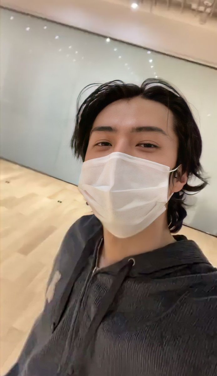 emahun94's tweet photo. Never forget this sehun https://t.co/ZbxT5v7gMg