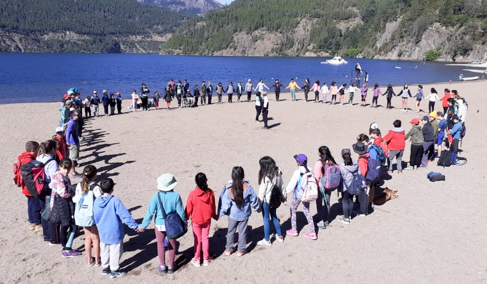 OLlancafilo's tweet photo. Más de 6 mil niñas,niños y adolescentes serán parte del #ProgramaVerano desde el 24 de enero en los CEF como cada año.
Una inversión de 15 millones de pesos para #FortalecerVínculos en el receso de verano como parte del trabajo articulado con gobiernos locales #AgendaEducativa https://t.co/IdoVN5E7v2