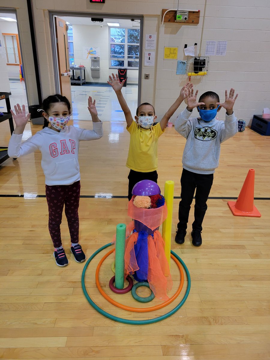 WCBInversoPE's tweet photo. We didn't get the expected snowfall, but that didn't stop us from building snow creatures in WCB Physical Education today! https://t.co/4esjEjDLyv