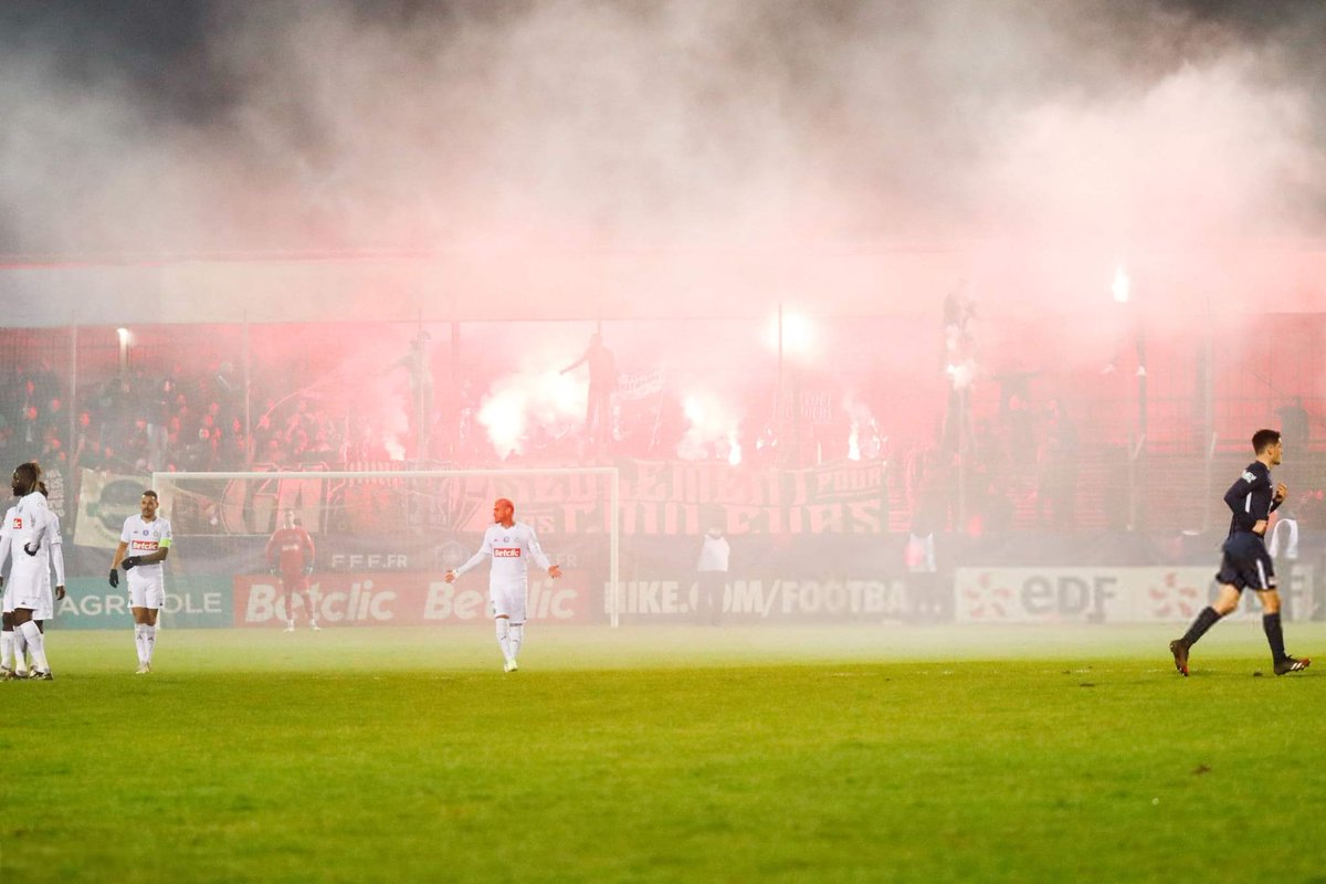 UltrasMadeinFR's tweet photo. ⚽ Jura Sud - Saint Étienne (CDF)
📅 2 janvier 2022
📢 Parcage stéphanois

#JSFASSE https://t.co/v32cMToXb5