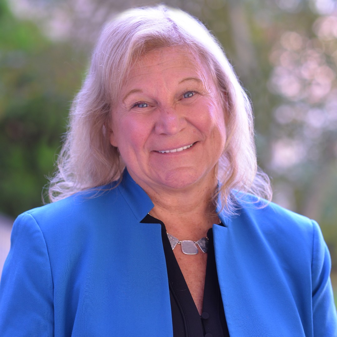 HKS_Media's tweet photo. @LIBN announces our new grant in support of an @FeelingThrough curriculum, an awareness program developed by the #DeafBlind community to educate state vocational rehabilitation agencies, high schools, universities, prospective employers and others. https://t.co/XOGLEjDARG https://t.co/rppakmPde0