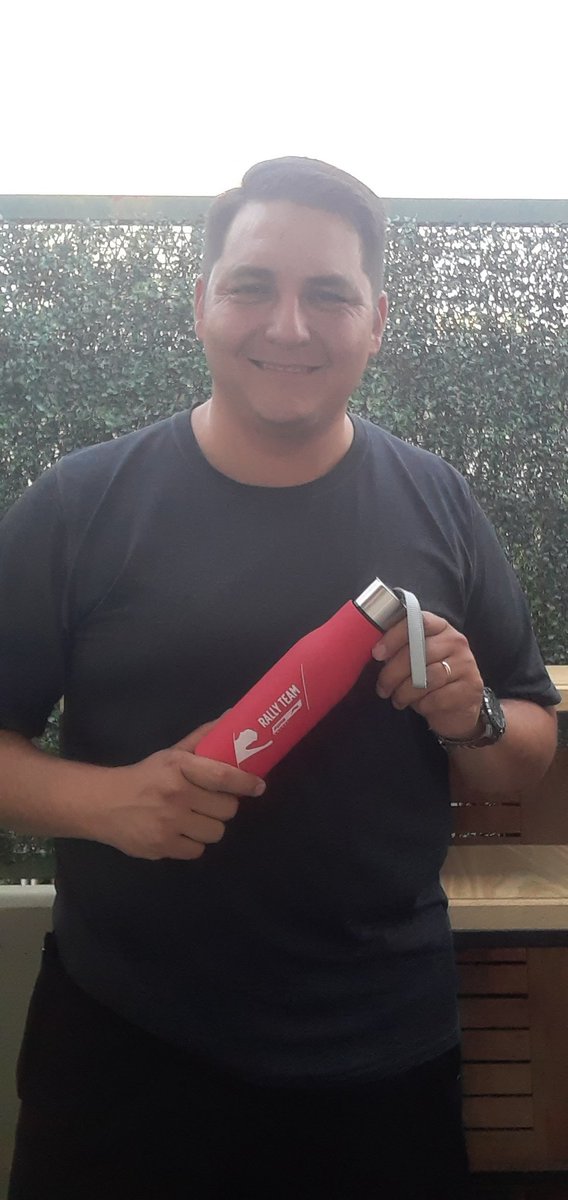 Gracias @pumaenergyarg  por
la Botella oficial del Puma Energy Rally Team. Un lujo!!!
