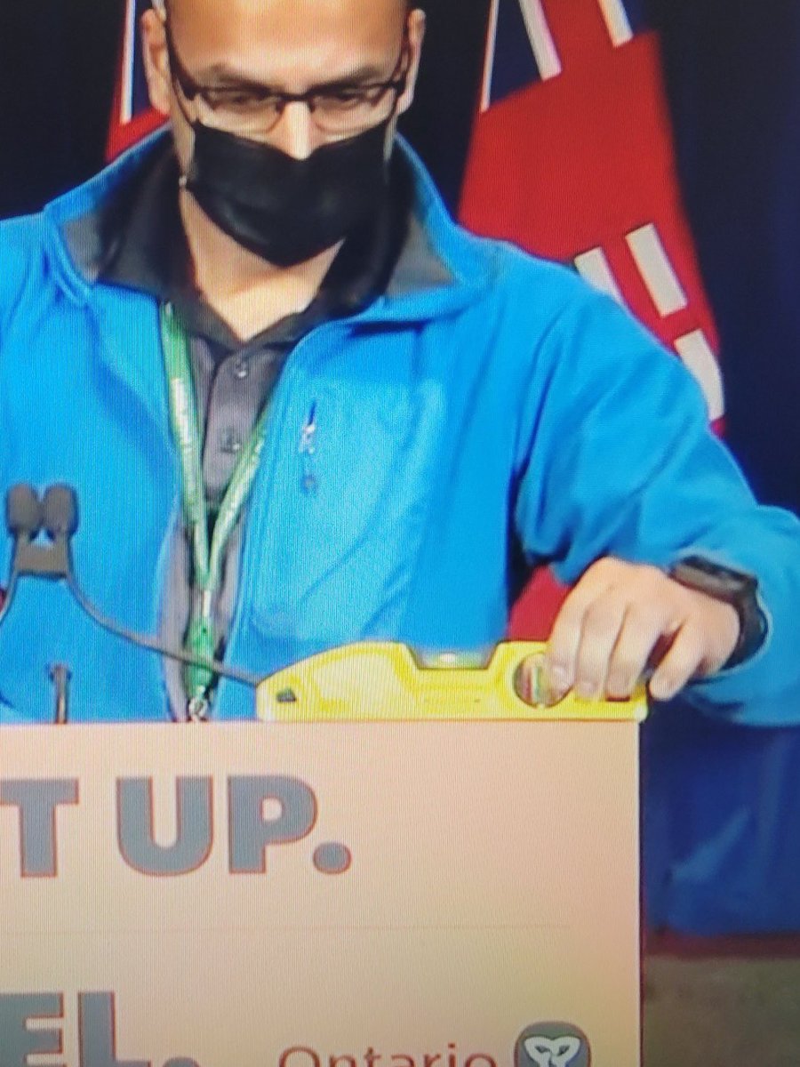 EricONCA's tweet photo. @CamGuthrie #LevelGuy is every Ontarian pretending everything in their life is perfect 😂 https://t.co/aAQGNx4WiU