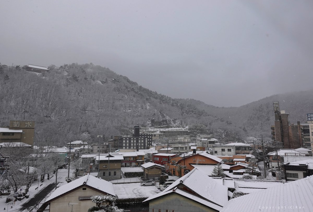 69_Ran's tweet photo. 2022/01/04
#上山田温泉百景
よく降る #雪
#善光寺大本願別院
#荒砥城
#rx100m5a https://t.co/xZsrEMHRrV