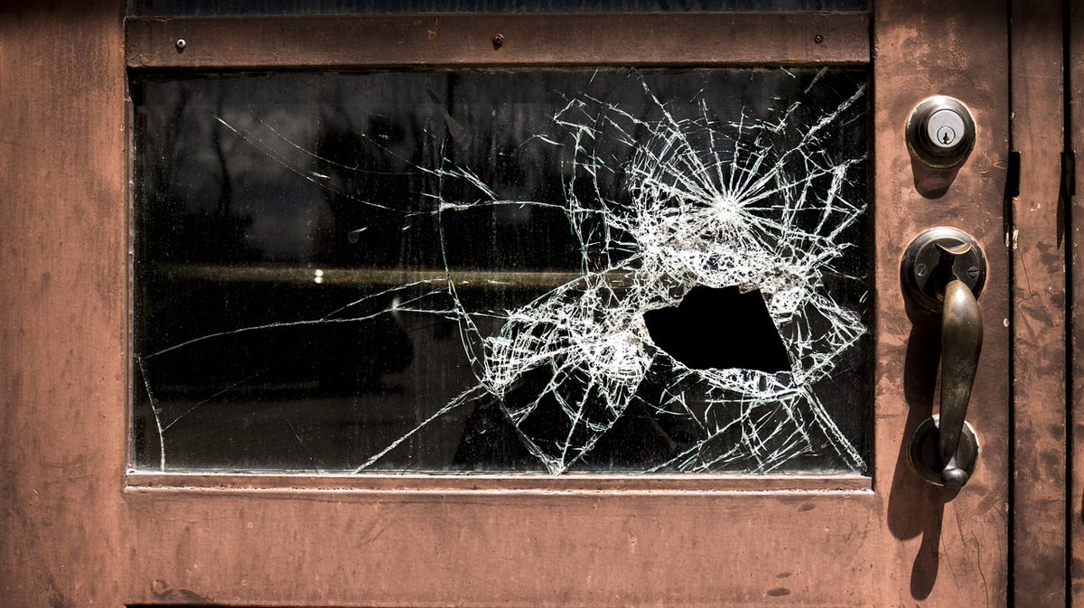 NWGlassMirror's tweet photo. Northwest Glass &amp; Mirror has supplied top tier glass and mirrors to Houston and the surrounding area since 1978. When you need glass or mirror repair or refurbishing for your home or commercial building contact the pros at Northwest.  
(281) 463-7801
https://t.co/EoDYRWPhIz https://t.co/8YiClDwmIm