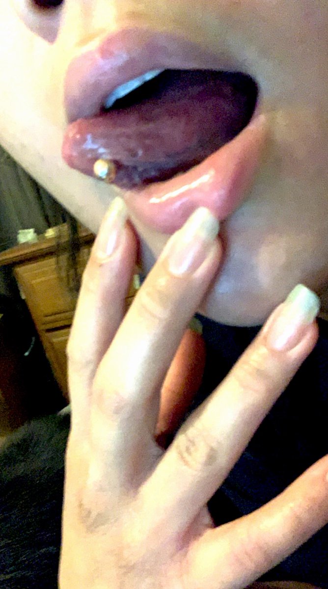 Darf ich deine Ladung Sperma Schlucken❤für mehr🔄