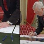 Image for the Tweet beginning: Mitch McConnell Uses Hemp Pen