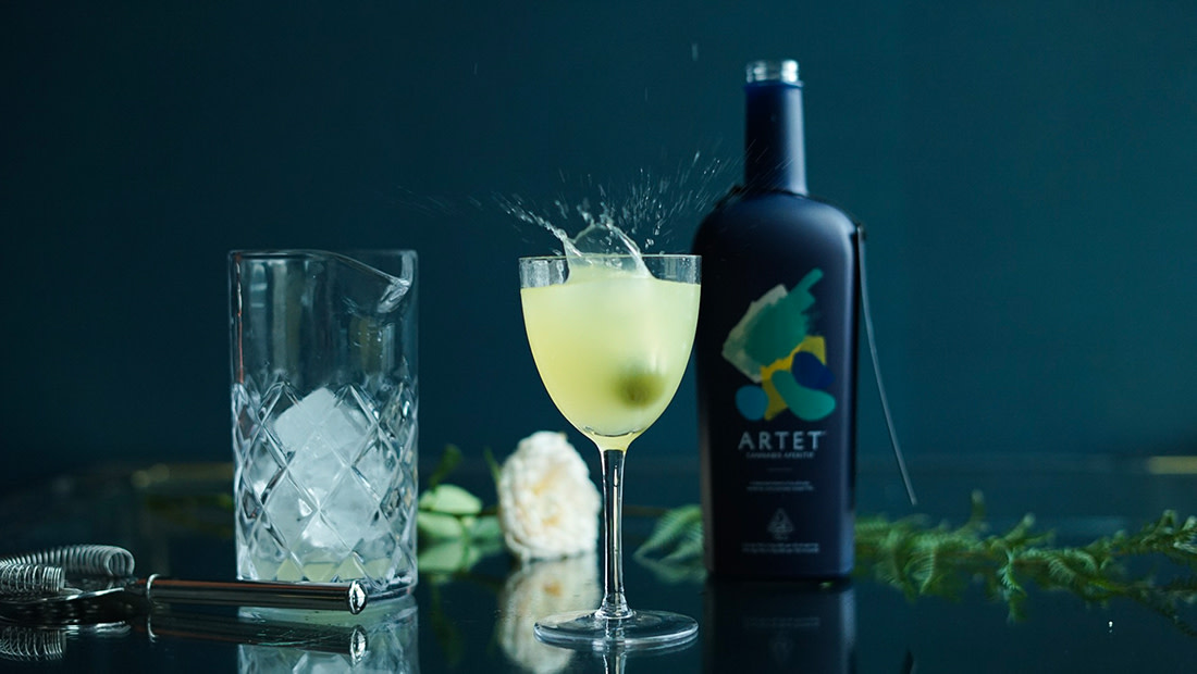 Cocktails with no hangover? Yes, please! Try these recipes by our friends at Artet: getsava.com/blogs/artet-co…