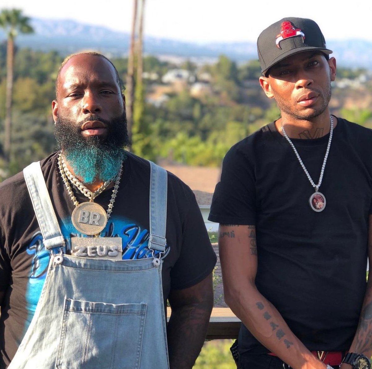 hunnypotlive's tweet photo. HUNNYPOT VIDEO PICK:

Just in time for the new year, @MontegaRebel  and @zeusrebelwaters came together to drop the visual for their track “Bankroll” motivating us to get to the bag all 2022.

 https://t.co/LbXpbODKXg https://t.co/WQQd7hzqlW