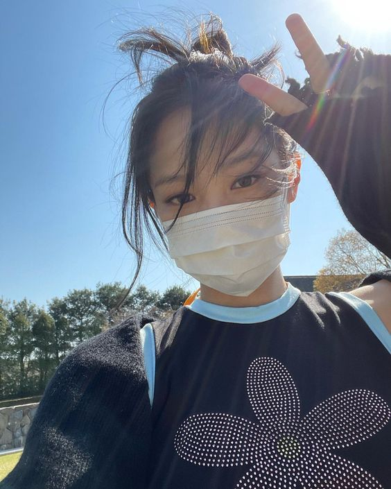 exobr_brand's tweet image. 2. ella o él