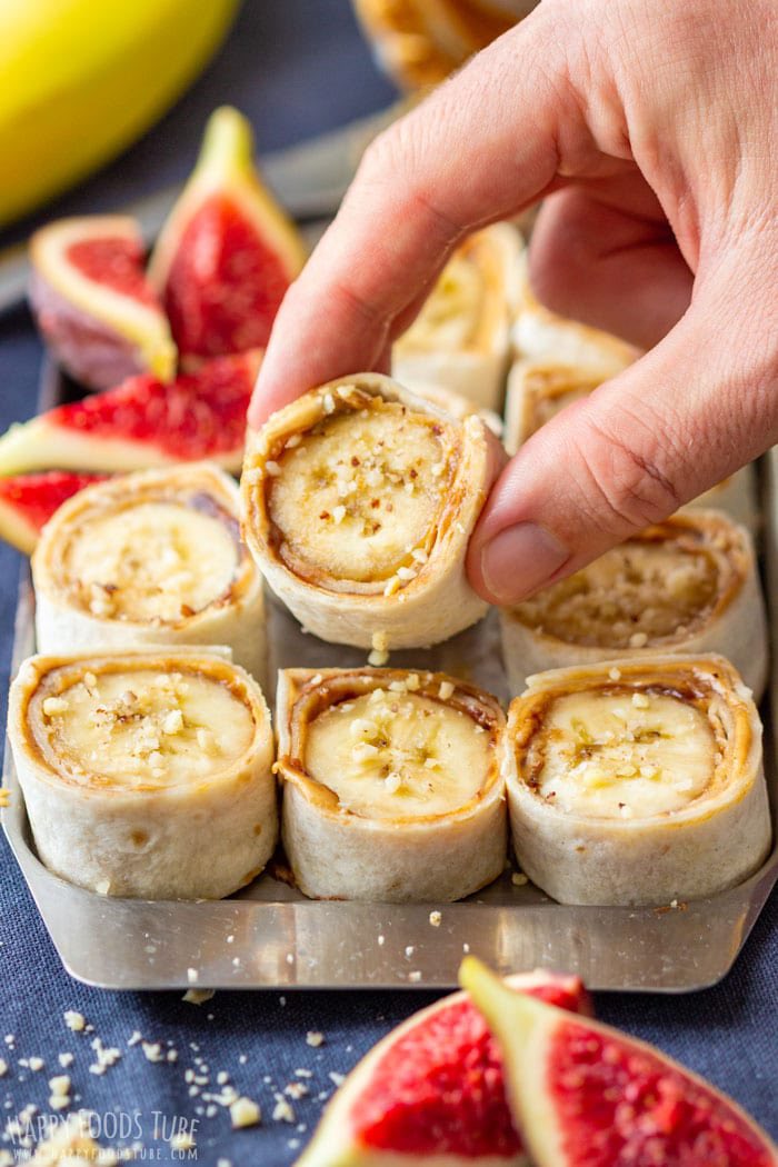 Chevy_mama's tweet photo. Well it seems our kids are home again for online learning , why not try these great lunch ideas Pb or WB & Banana & hunny Rollups sliced into #BiteSizedLunches #MSWarriors #LunchTips https://t.co/kXm4kWRDQ5