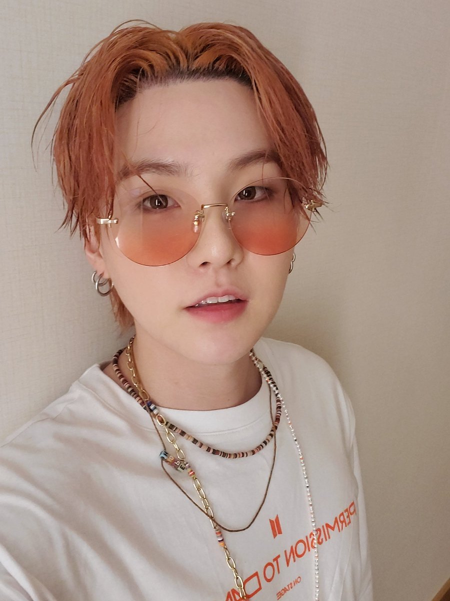 exobr_brand's tweet image. 3. ella o él