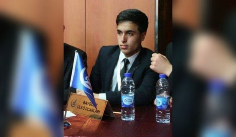 artigercek's tweet photo. HDP’ye saldıran Sütçü’nün Ülkü Ocakları’nda fotoğrafı çıktı
https://t.co/uC19vKpgQp https://t.co/ZYKtpzafBc