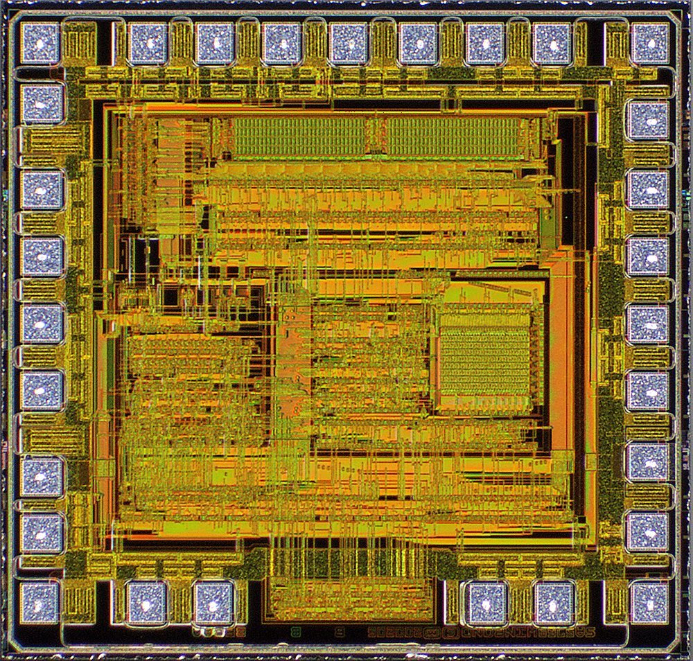 Siliconinsid's tweet photo. Winbond W541C200 (2009)
The W541C200 is a 4 bit microcontroller with 4K ROM and 128 nibbles of RAM. Enough to power many electronic gadgets sold by the million! https://t.co/Fk5D6Z7oq7