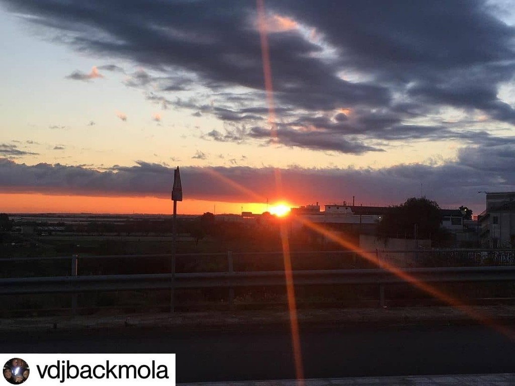 instagr.am/p/CYR_NUlrJhb/ #repost @vdjbackmola <a href="/repost/">Repost</a>.user
Oggi primo giorno di novena…corsetta ridotta…ma entusiasmo alle stelle! #giovaniacssrosario #albarunner #beatyesterday #run #runner #running #runners #runnerpugliesi #braciolarunners #parrocchiassrosario #ssrosariomola