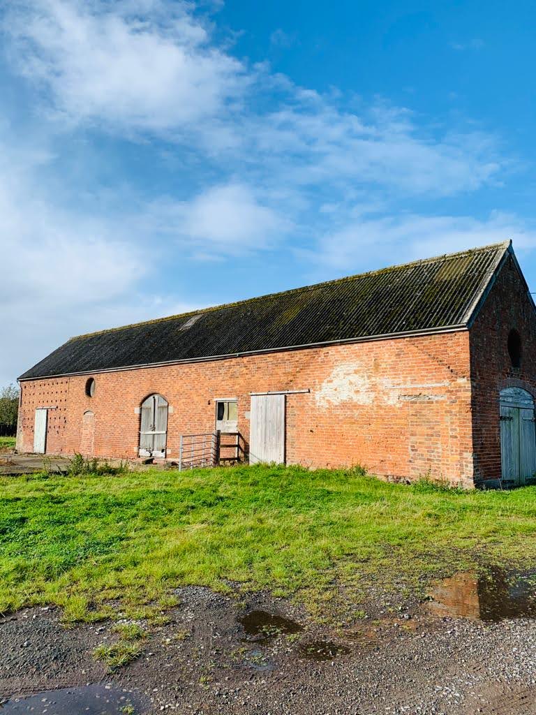 jthomasbuildltd's tweet photo. As we look to the year ahead, a look back on the projects of 2021 at J Thomas Ltd.

- Due for completion early 2022, high quality barn conversions across two sites for The National Trust 🌿. @nationaltrust https://t.co/FgkZ0ZJHgM