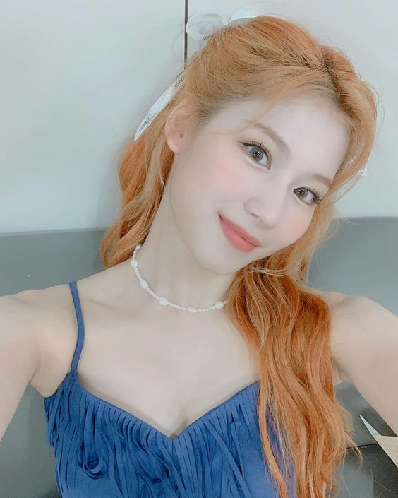 exobr_brand's tweet image. 8. ella o él