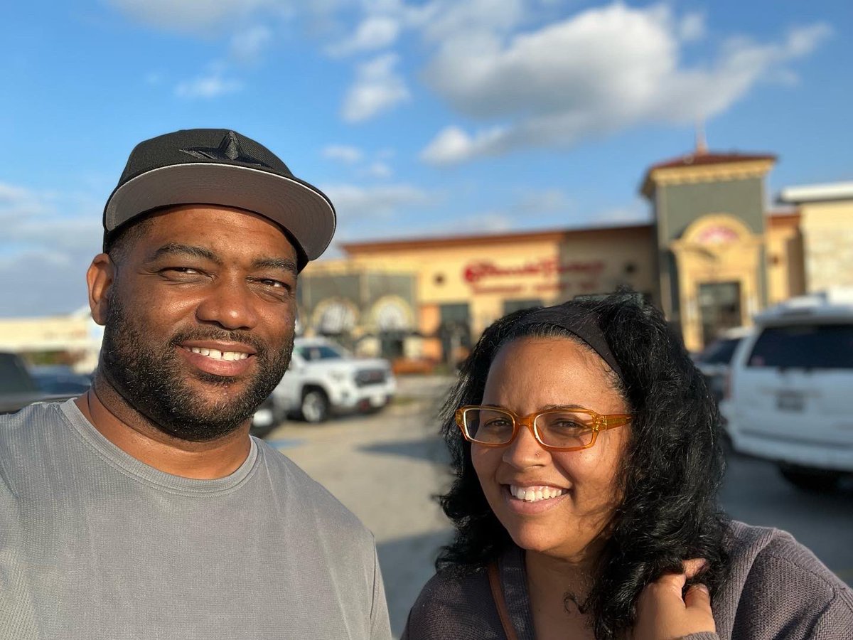 DillELAR_Prep's tweet photo. 11 years and forever to go! #latetwitterpost#lovemyboo#HappyAnniversary https://t.co/Q82DLfjxVz