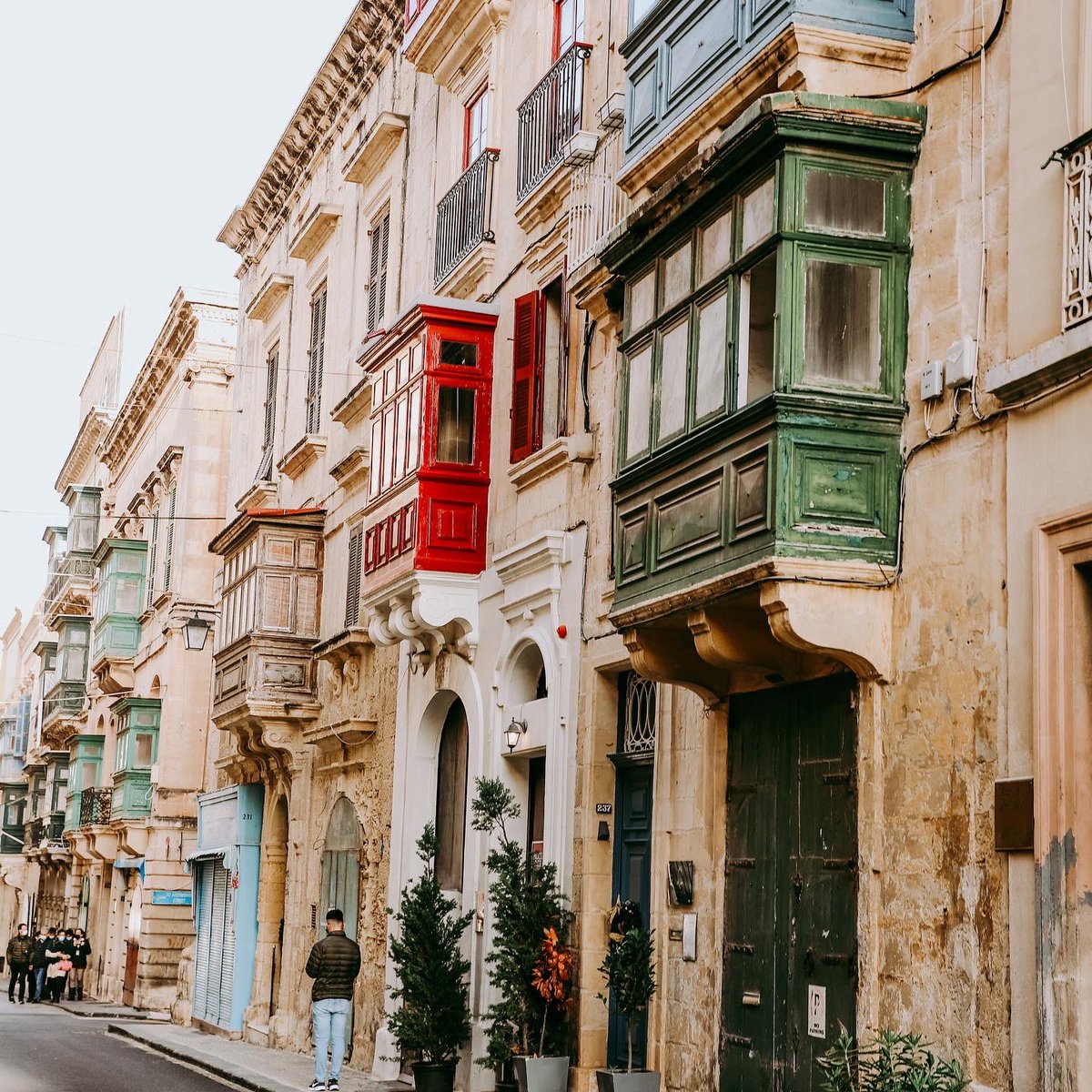 CAPODANNO A MALTA 🇲🇹
1️⃣ GIORNO 

Finalmente ferie e dopo anni (sia di covid che in generale) un capodanno in viaggio! 

👣Nelle prime ventiquattro ore visita a La Valletta e quattro passi a Silema. 

#Malta #Silema #Valletta