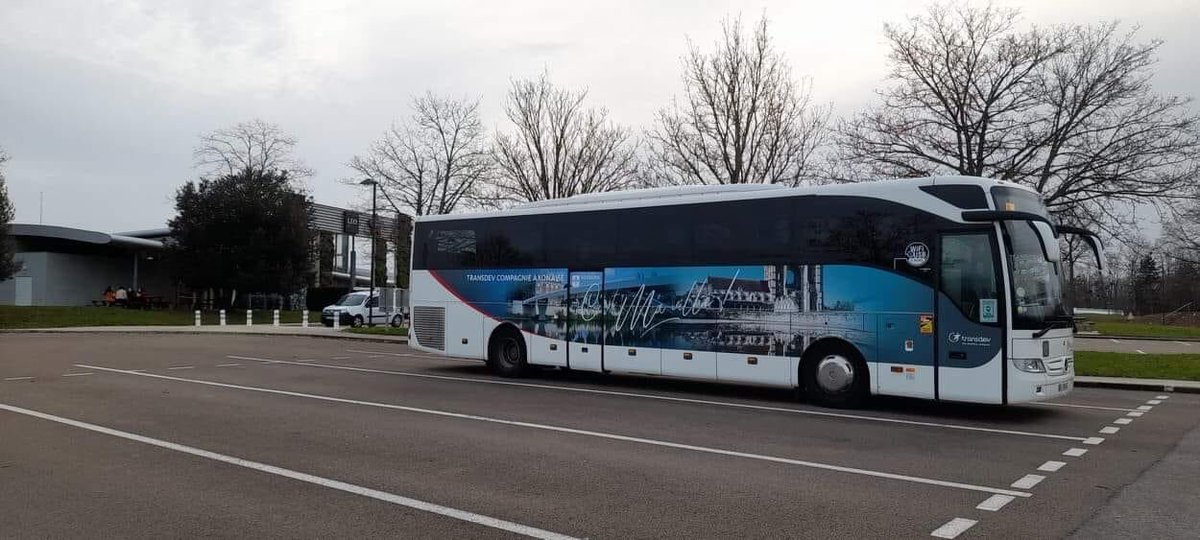 GuillCaillet's tweet photo. Premier départ pour la saison ski 2️⃣0️⃣2️⃣2️⃣ 🎿🛷🏂⛷ avec @TransdevCA
D’autres nombreux séjours prévus 🚍🚍🚍🚍🚍🚍 au départ de toute l’Aisne, la Marne, l’Oise et le nord de la région parisienne.
#Allevard #Morzine #Chatel #StFrancois #Morillon #Meaudre ❄️🌧☃️ https://t.co/m0UfNNAKcD