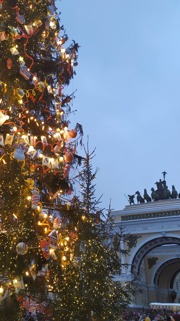 So beautiful the main Christmas tree of St. Petersburg